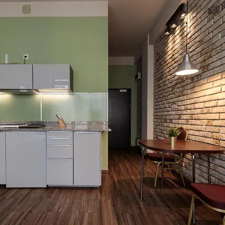 Appartamento Golden - Cozy Studio - Main Rail Station&k24